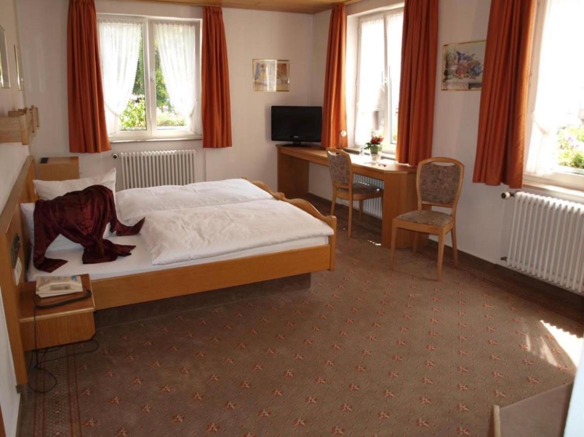 Hotel Gasthof Baeren Weingarten  Ngoại thất bức ảnh