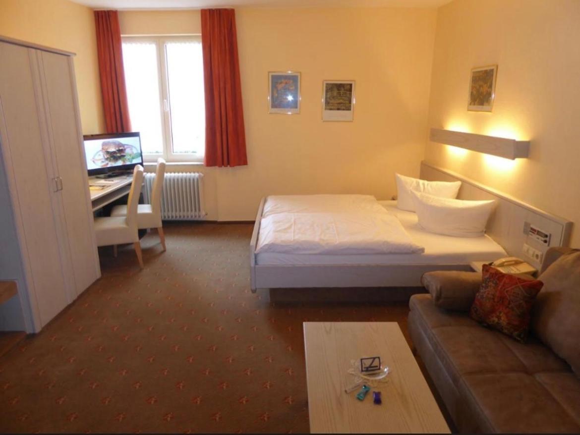Hotel Gasthof Baeren Weingarten  Ngoại thất bức ảnh