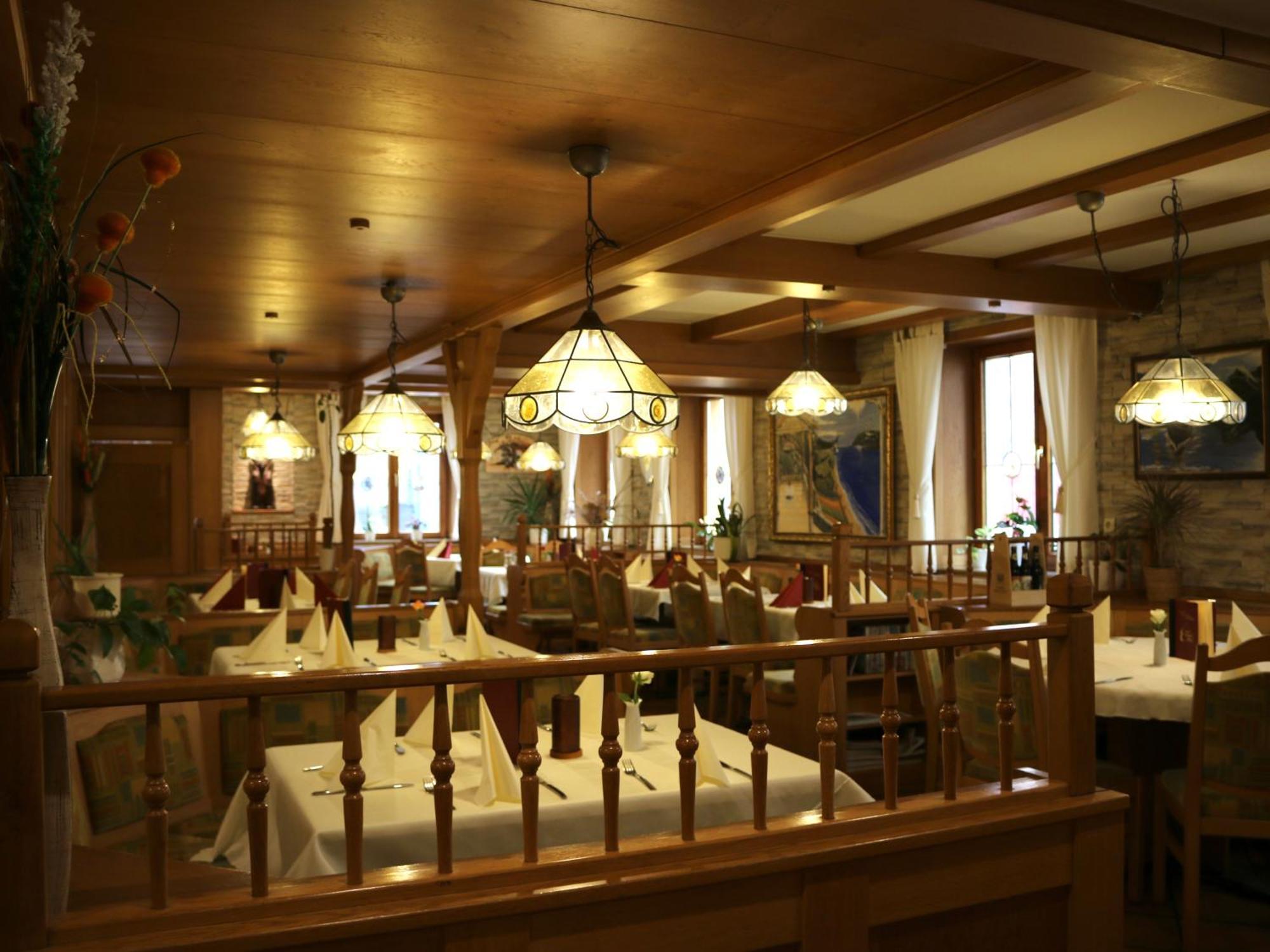 Hotel Gasthof Baeren Weingarten  Ngoại thất bức ảnh