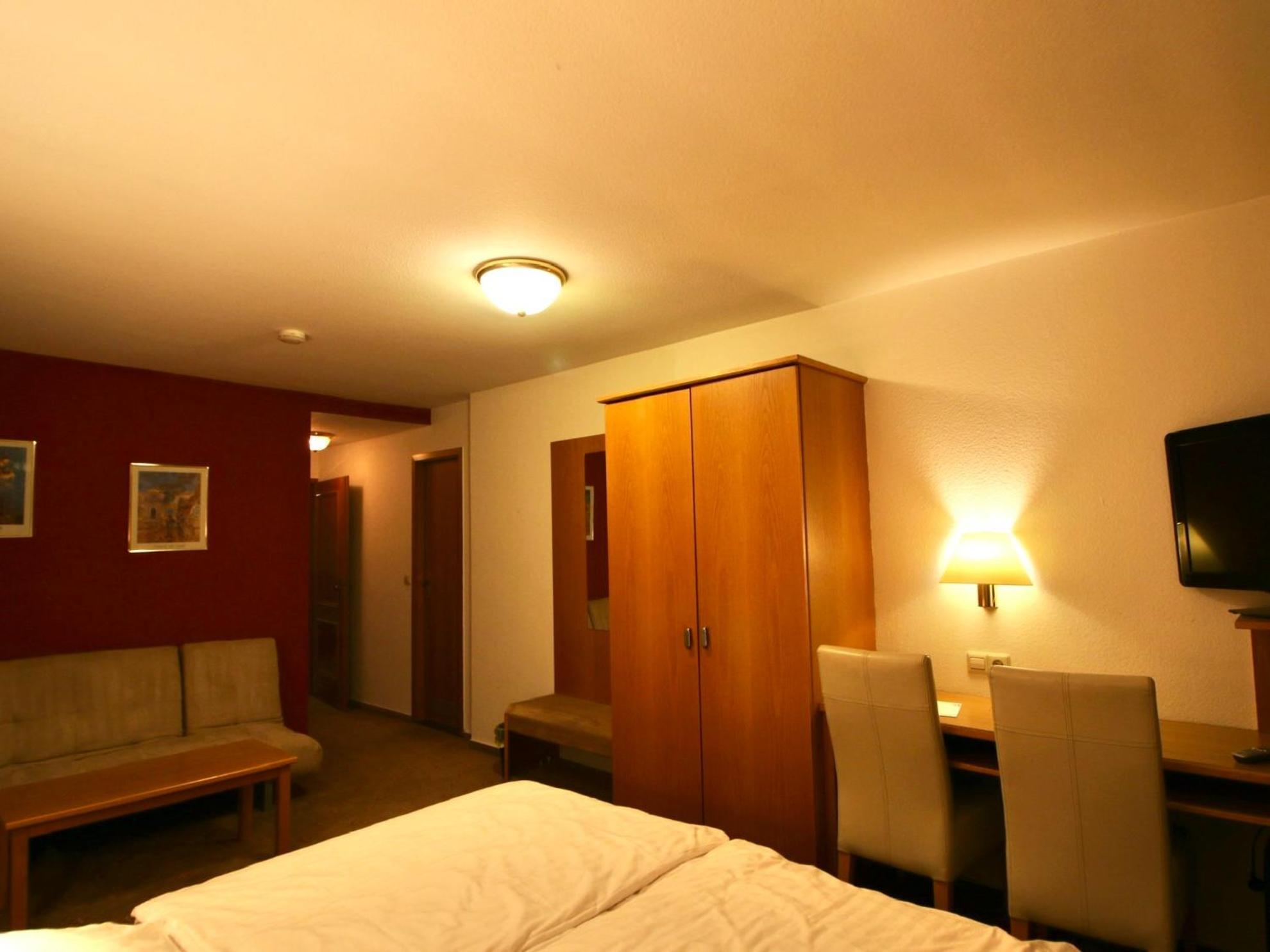Hotel Gasthof Baeren Weingarten  Ngoại thất bức ảnh