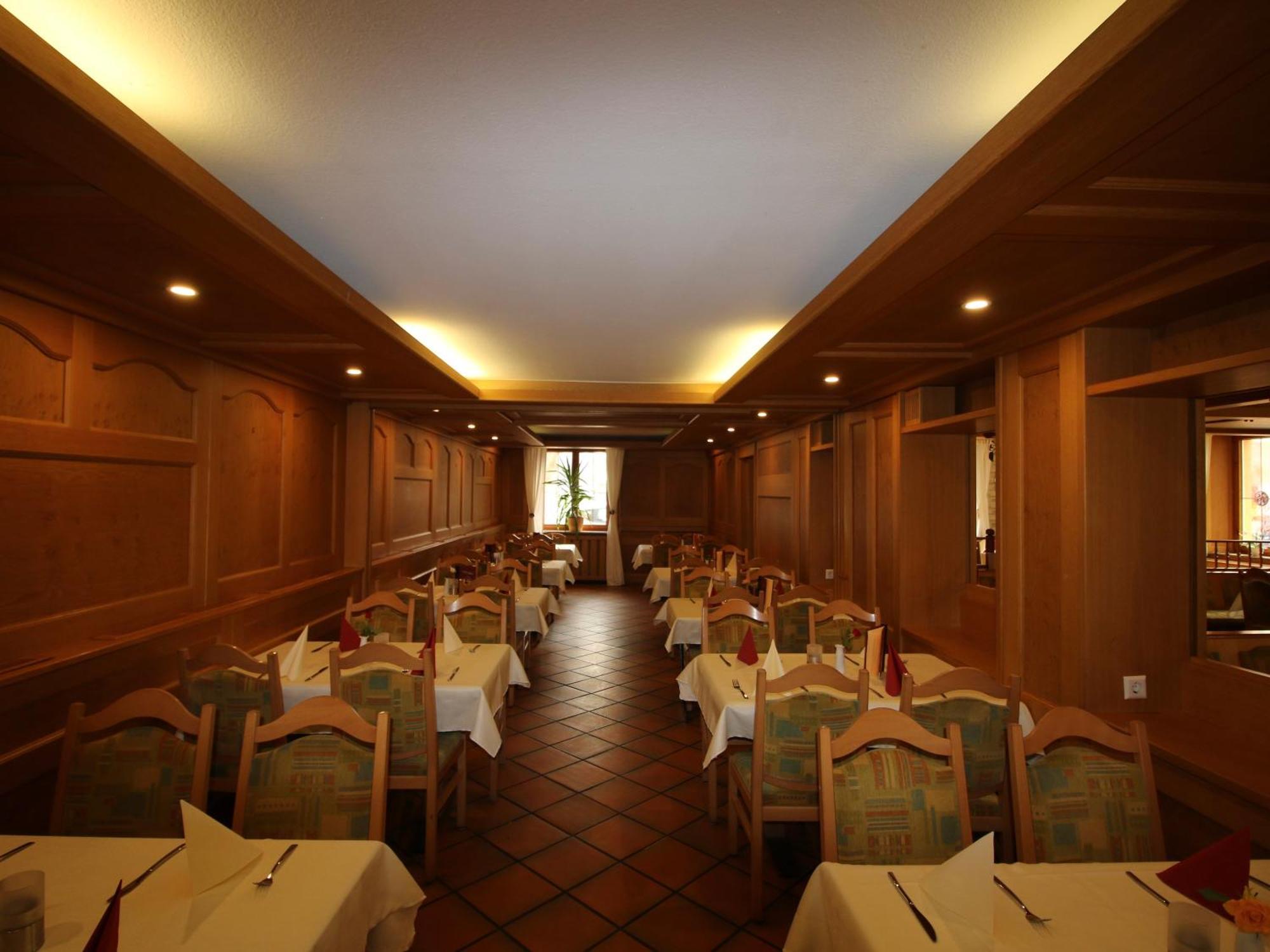 Hotel Gasthof Baeren Weingarten  Ngoại thất bức ảnh